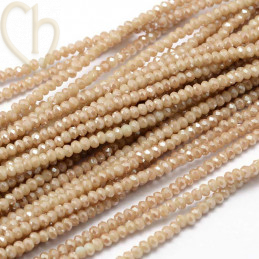 Ronde aplatie facettées 3x2mm couleur Cream Opaque