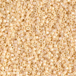 Miyuki Delica 11/0 Beads Opaque Cream AB - DB0157 | Boutique Charlotte