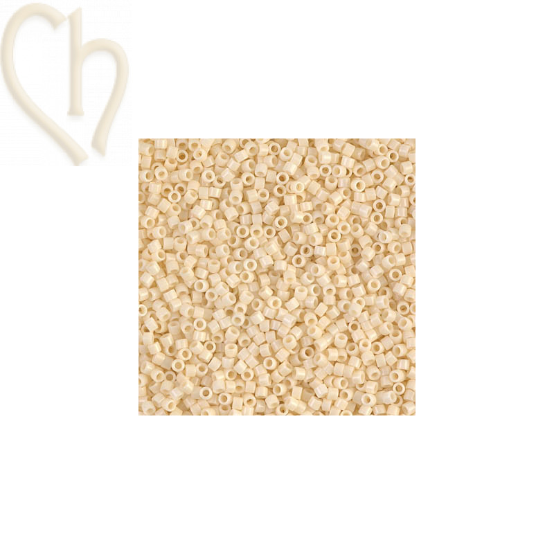 Miyuki Delica 11/0 Beads Opaque Dark Cream - DB0732 | Boutique Charlotte