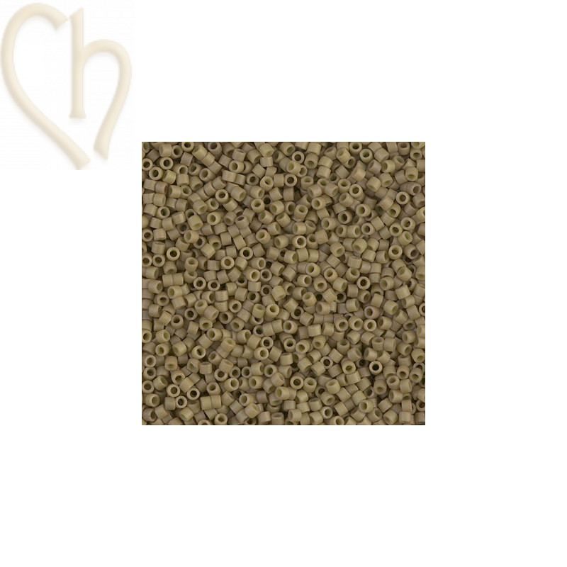 Miyuki Delica 11/0 Beads Opaque Green Tea Luster DB0390 | Boutique Charlotte