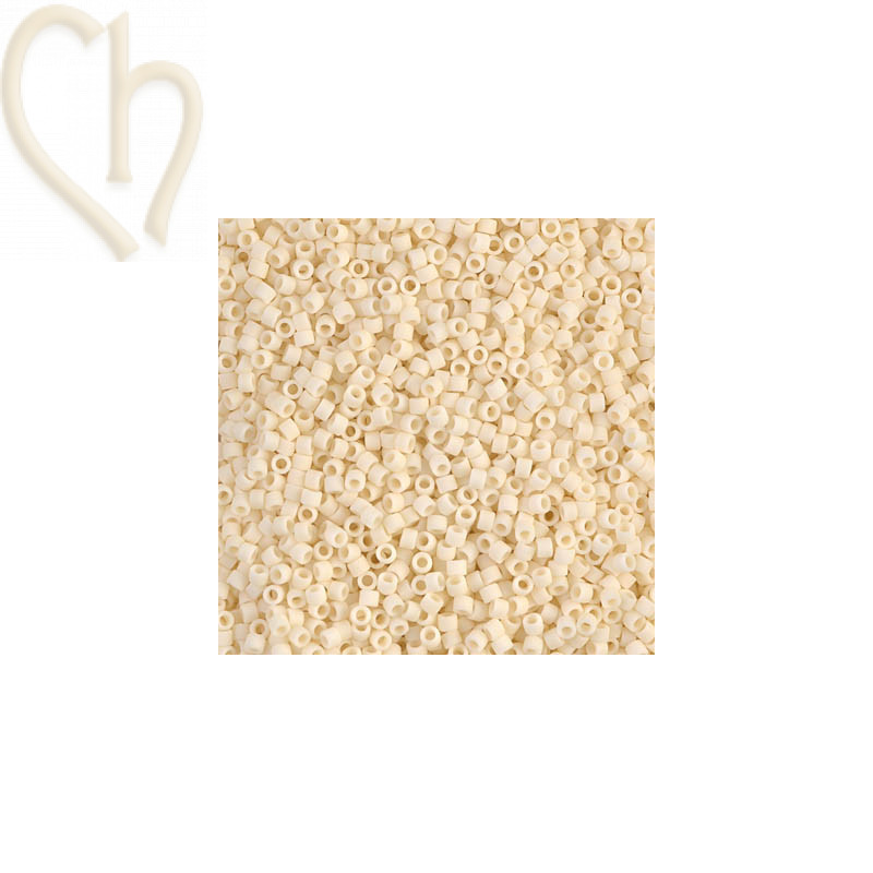 Miyuki Delica 11/0 Beads Opaque Matte Dark Cream DB0762 | Boutique Charlotte