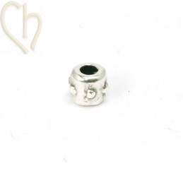 tussenstukje tube 3.7*3.3mm gaatje 1.3mm