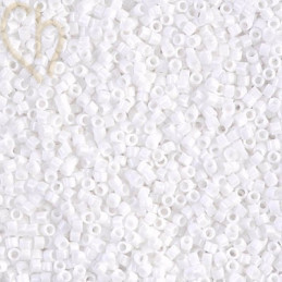 DELICA OPAQUE CHALK WHITE