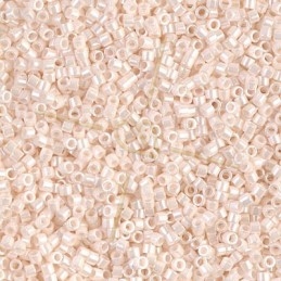 Delica 11/0 5gr. Opaque Bisque White ceylon