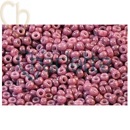 15/0 OPAQUE DK. ORCHID LUST 