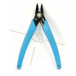 Cutting Plier with renforced cut.